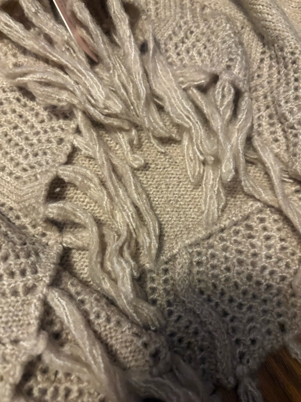 Romeo & Juliet Beige Fringe Sweater Poncho Vest Shawl Boho Cozy Knit NWT Medium - Picture 5 of 6